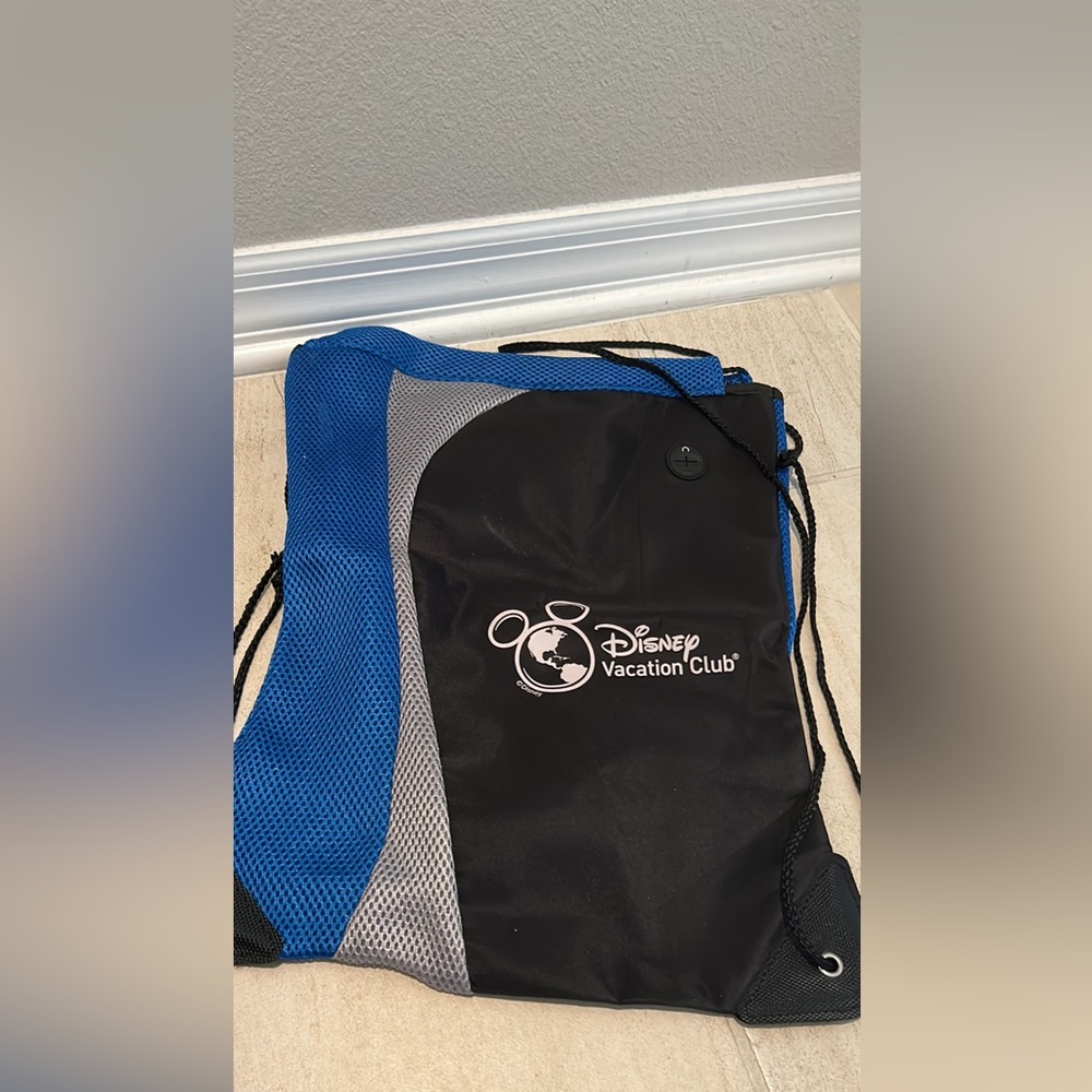 Disney’s exclusive vacation club, breathable backpack with drawstring’s